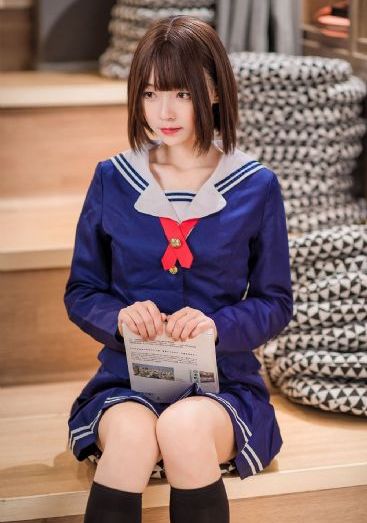 日本掀裙子露白内裤打屁股_超清免费在线观看