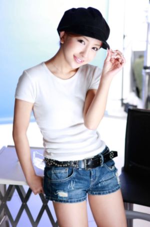 美女www_DVD高清在线