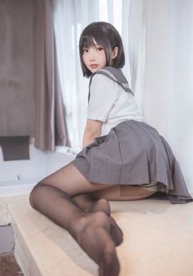 颜射巨乳美腿中文字幕在线播放_720日本电影免费